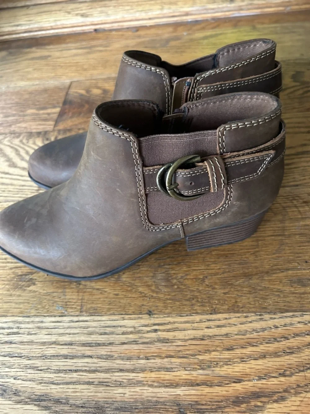 Clarks Adreena Show Brown Suede Block Heel Zip Ankle Boots Women Size 8 M
